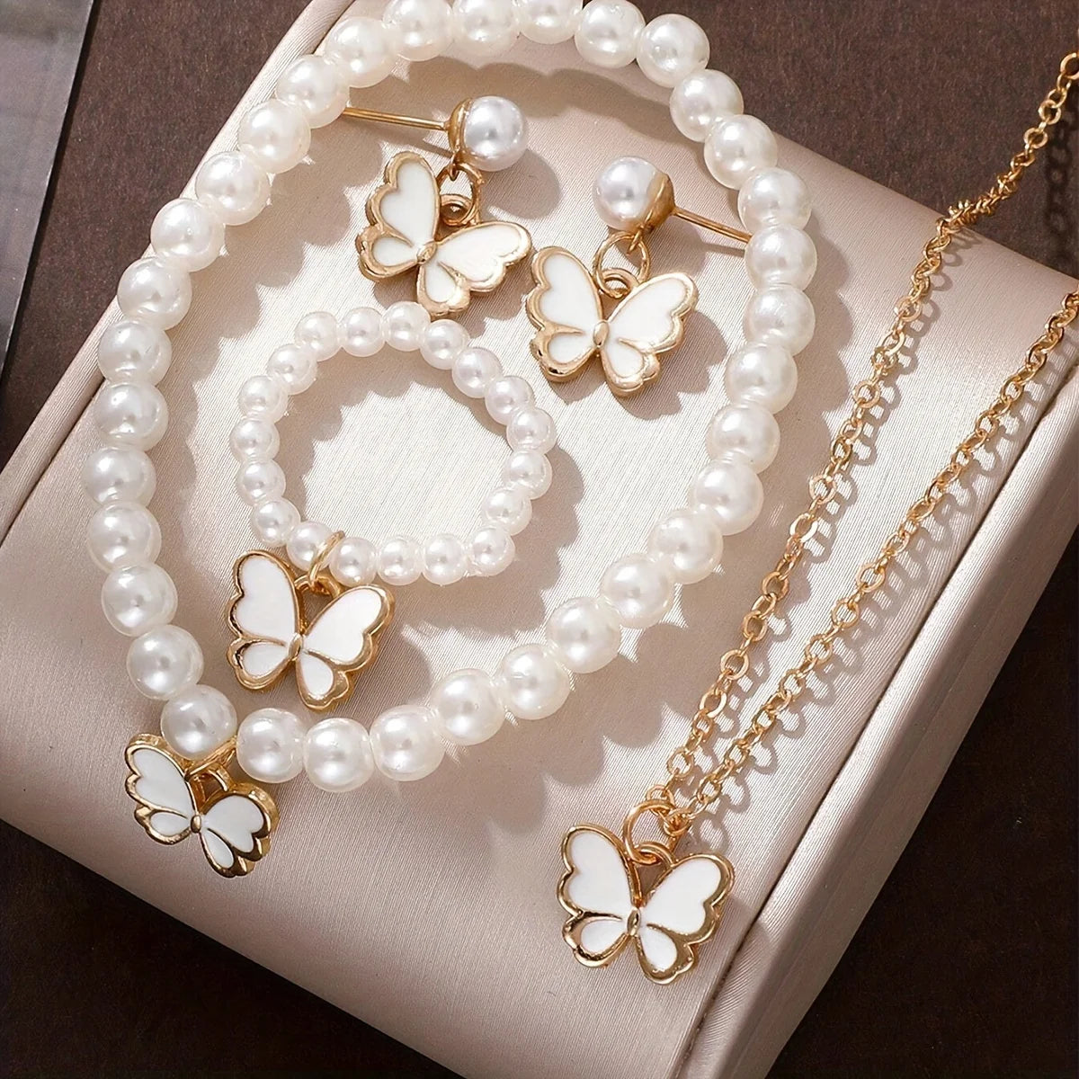 Bracelet Earrings Necklace Three-piece set Jewelry