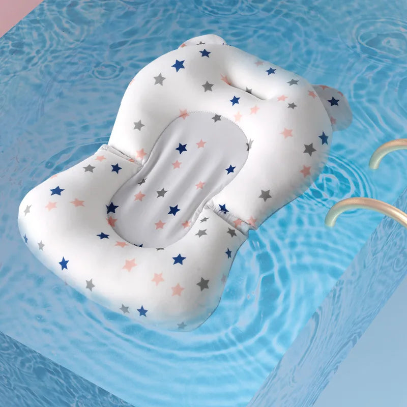 Baby shower lying down, bathtub floating pad