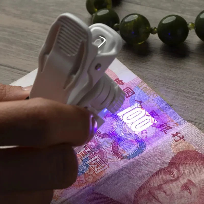 Clip On Microscope with LED UV Light Jewelry Magnifier for Cell Phone